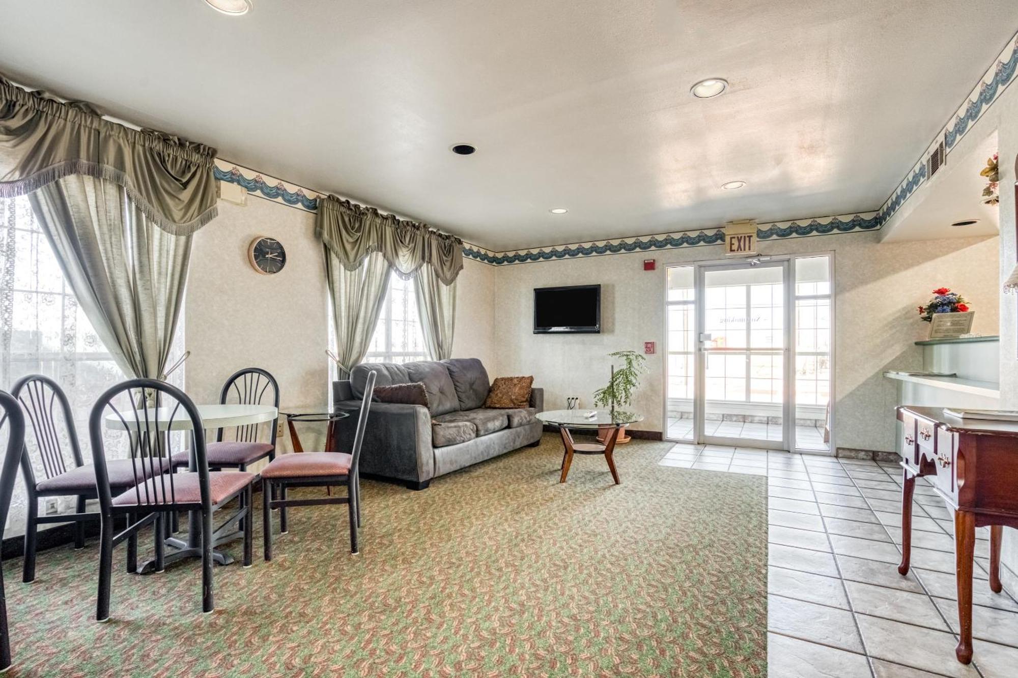Oyo Hotel Wichita Falls I-44 Sheppard Airforce Екстер'єр фото
